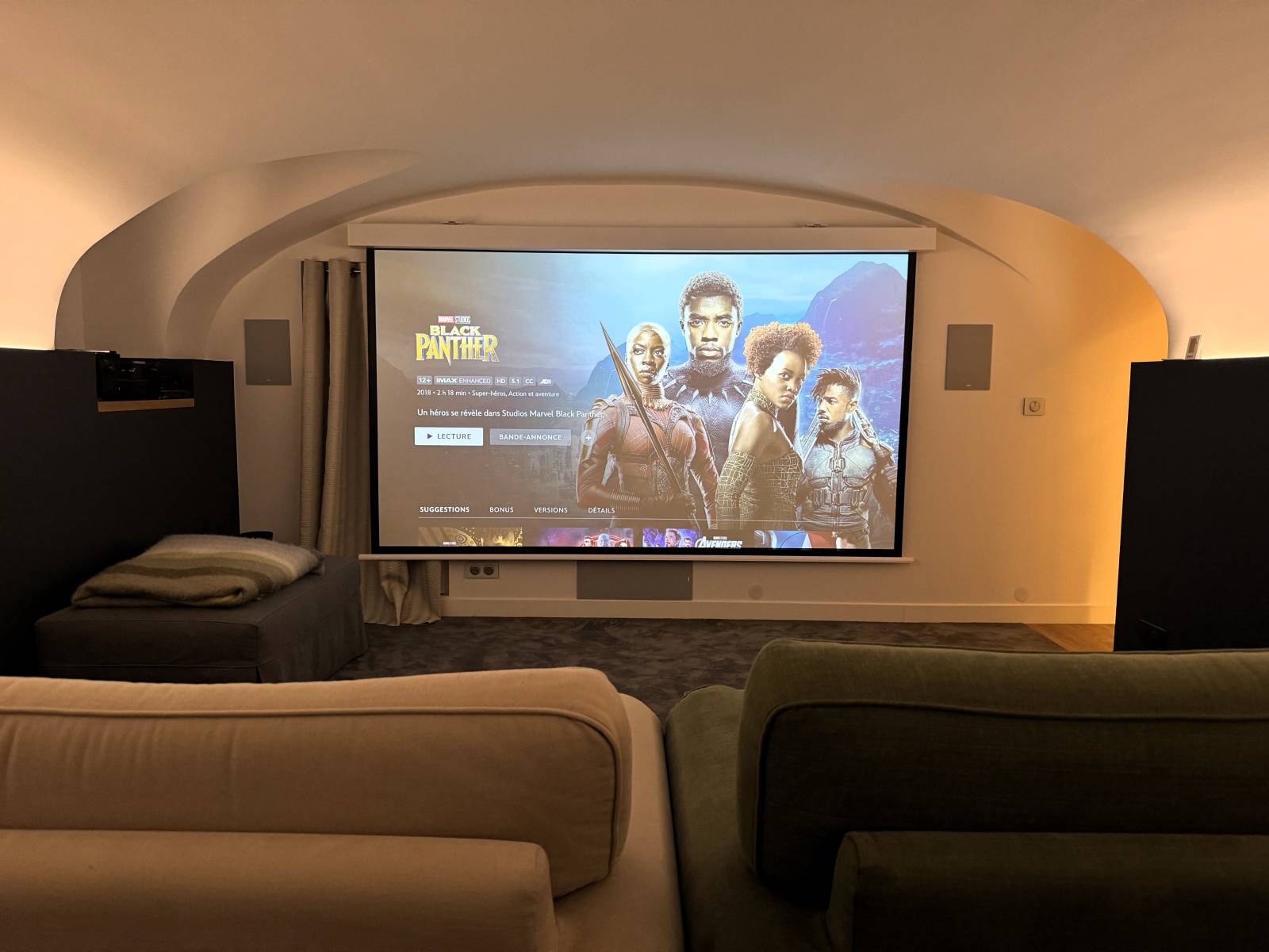Home cinéma privé dans une ancienne cave voutée proche de Lyon 69